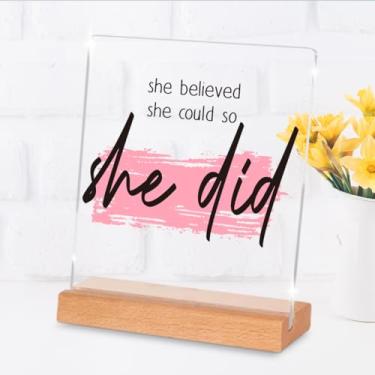 Imagem de Presentes inspiradores para mulheres amigas - presentes motivacionais, presentes de promoção novos presentes de trabalho para mulheres, presentes de parabéns, placa de acrílico de 10 cm - "She