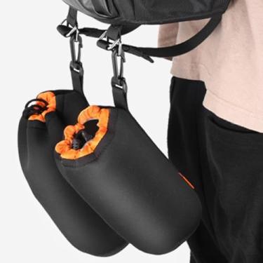 Imagem de 1 bolsa de lente de câmera espessa e forrada de lã, adequada para proteger lentes teleobjetivas, inclui uma alça de ombro e gancho para facilitar o transporte.