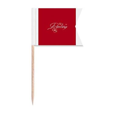 Imagem de Bandeiras de palito de dente de amor sentido comum cultura em língua inglesa marcação de rotulagem para bolo de festa comida prato de queijo