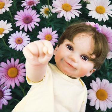 Imagem de WKMRH boneca reborn super realista,Boneca Bebê Reborn Olhos grandes,bonecas renascidas bebê Abra seus olhos Pintura 3D Silicone boneca realista Com Roupas Garrafa De Leite Teat Acessórios