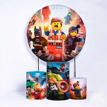 Imagem de Kit Painel de Festa Redondo de 1,80m e Trio de Cilindros Lego - Fera Print
