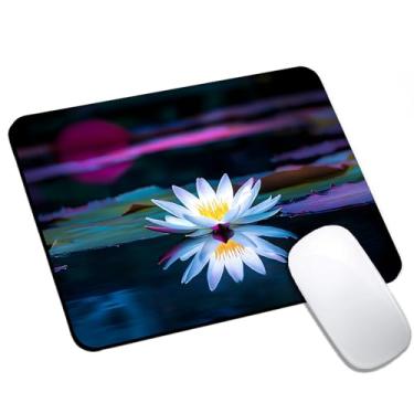 Imagem de Mouse pad de lótus branco de flor fofa, pequeno, mouse pad de computador para mesa, base de borracha antiderrapante para laptop, design quadrado de 24 x 20 cm para acessórios de mesa de casa e