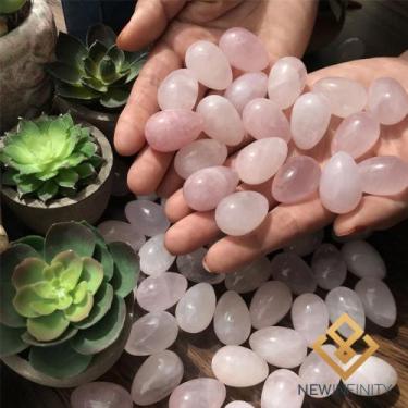 Imagem de Mini Ovo de Quartzo Rosa Yoni Egg 100% Cristal Natural - New Infinity