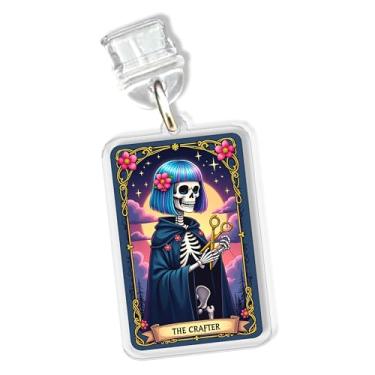 Imagem de Berloques The Crafter para Kindle para celular, pingente de plugue de poeira esqueleto de 3,8 cm, cartão de tarô, costura, artesanato, faça você mesmo, crochê, Quilting Lightning/Porta de carregamento