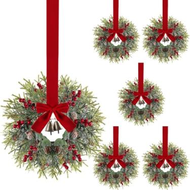 Imagem de Guirlanda de Natal artificial de 6 peças para porta da frente com pinhas, cachos de frutas silvestres, ramos foscos para armário de casamento, janela, parede de casa, decoração interna