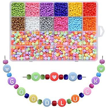 Imagem de FEILIBAY 2770 peças, 4 x 7 mm, acrílico redondo colorido com contas brancas do alfabeto, contas com padrão de coração, contas de sementes de pônei para fazer joias, colares, pulseiras, chaveiros (contas coloridas, letras brancas) 027