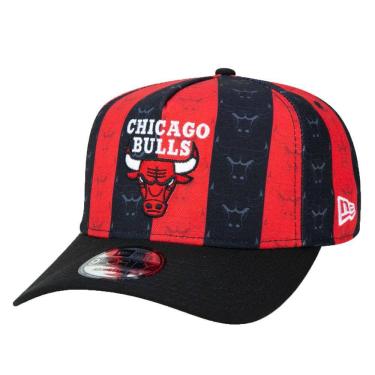 Imagem de Boné New Era 9Forty A-Frame NBA Chicago Bulls Soccer Style Snapback Aba Curva – Vermelho e Preto