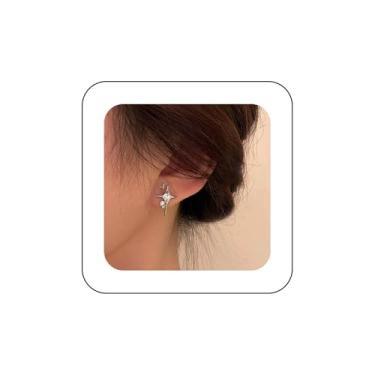 Imagem de Erimberate Brincos de estrela de cristal boêmio, brincos de estrela de strass de prata, brincos de estrela de quatro pontas minimalistas, joias para mulheres presentes, Zinco, Sem pedra preciosa