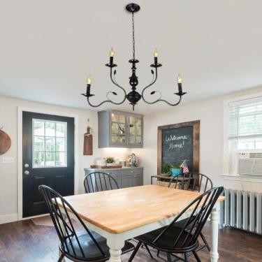 Imagem de Lustre Vintage de Fazenda com Vela E14, Luminária Pendente Francesa Antiga em Ferro Forjado Preto, Altura Ajustável, Ideal para Cozinha, Ilha, Restaurante, Bar, Café e Decoração.