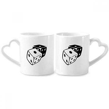 Imagem de Conjunto de canecas de porcelana de cassino de dados preto branco ilustração casal conjunto de canecas de cerâmica para amantes de coração