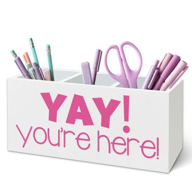 Imagem de TWRVI Suporte de caneta infantil rosa para sala de aula, decoração de sala de aula rosa, Yay You're Here, suporte de lápis de madeira para quarto de crianças, quarto de meninas, sala de aula, sala de