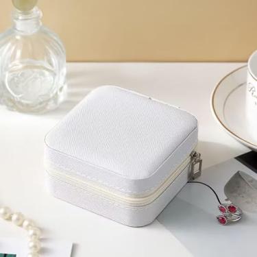 Imagem de Amarme - Porta Joias Portátil de Viagem com Zíper, Mini Estojo Organizador para Colar, Brincos, Anéis e Pulseiras, Interior em Veludo – Compacto 10×10×5cm – 6 Cores Disponíveis (Branco)