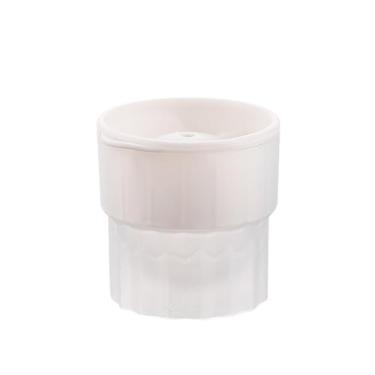 Imagem de Moldes de gelo em forma de bola de golfe, molde de gelo exclusivo com tema esportivo, refrigera bebidas – Armazenamento sem odor no freezer, pode ser lavado na máquina de lavar louça com êmbolo de