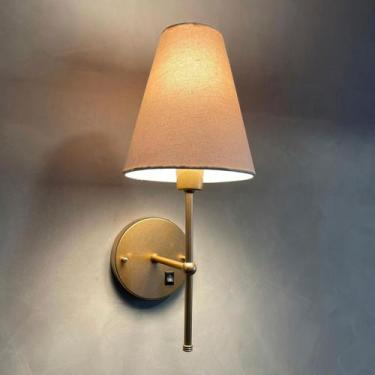 Imagem de Arandela de Parede Clássico alumínio e bivolt Com Interruptor e Cúpula