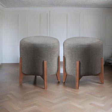 Imagem de Kit 2 Puff Decorativo Para Sala Redondo Luxo Roma Linho Cinza