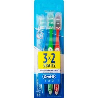 Imagem de Escova de Dente Clean Oral-B Leve 3 Pague 2 - Oral B