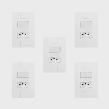 Imagem de Conjunto de 5 Interruptores de 1 Tecla Simples e Tomada 2p + t 20A, Modular, com Placa 4x2 Branco