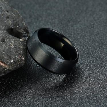 Imagem de Anéis de aço inoxidável para homens, anel básico de superfície fosca simples de 8 mm, aliança de casamento com borda polida chanfrada, preto/ouro/prata, tamanho 5-14, Aço inoxidável, Sem pedra
