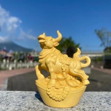 Imagem de FENNYYAR Estátua de boi de buxo esculpida à mão, 6 cm, estatueta de touro do zodíaco, ornamento de riqueza, decoração de casa, arte colecionável, Feng Shui