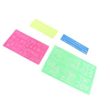 Imagem de Modelo de Letras Maiúsculas de 4 Unidades, Material Plástico PP Leve, Estênceis de Números de Letras Educacionais e Divertidos para Aprender Reserva de Sucata de Pintura