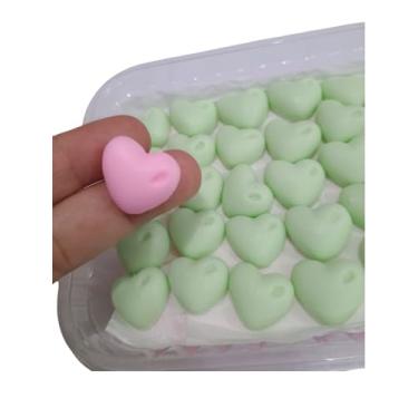 Imagem de Sabonete Artesanal Mini Coração para Lembrancinha, 60 Unidades, Formato Coração, 2 x 1,7 x 1 cm, Personalizável com Cor e Essência (30 verde claro + 30 rosa claro, Alfazema)