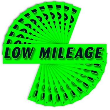 Imagem de Versa-Tags Adesivo preto e verde-limão de 36,8 cm, adesivo para revendedor de para-brisa com slogan - baixa quilometragem