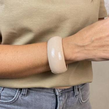 Imagem de Bracelete Grosso Oval Dourado Esmaltado Cor:Nude - Camila Vanni, Nude