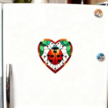 Imagem de 1 Imã de geladeira acrílico em forma de coração joaninha com sete manchas, decoração de amor em estilo de vidro colorido de 8 cm, adesivo magnético criativo para cozinha doméstica, presente de