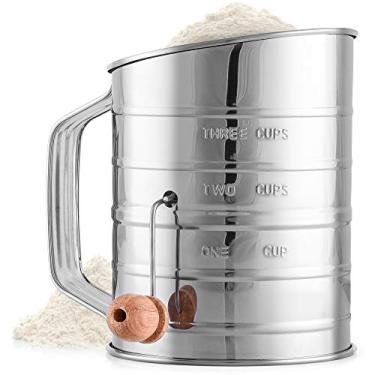 Imagem de Peneira de farinha de aço inoxidável Zulay com 3 xícaras – Peneira de farinha com manivela giratória de malha fina com laço de arame para agitador para assar bolos, doces, tortas, cupcakes e sobremesas