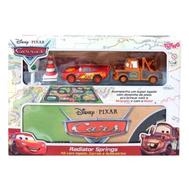 Imagem de Kit Carros Disney Radiator Springs Relâmpago Mcqueen e Mate Com Tapete e Acessórios - Toyng