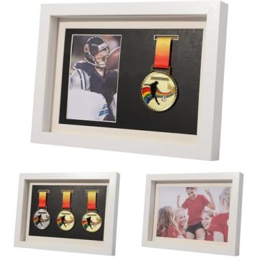 Imagem de Porta-retrato IHEIPYE Caixa de Sombras para 3 Medalhas, Moldura Multifuncional A4, Branco, Madeira, para Esportes e Prêmios
