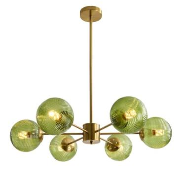 Imagem de Lustre de teto moderno com 6 lâmpadas de vidro verde, estilo globo semi-embutido, com acabamento vintage em latão dourado, modelo Sputnik, ideal para cozinha, sala de estar e sala de jantar.