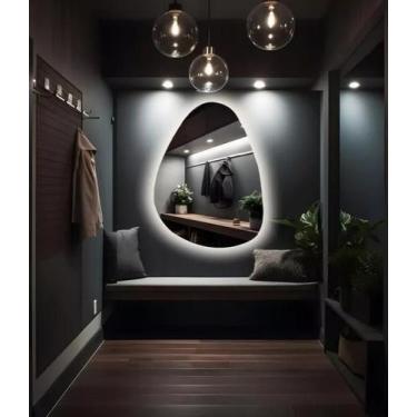 Imagem de Espelho Orgânico Decorativo Lapidado com LED 90x65 cm E02 para Sala, Q