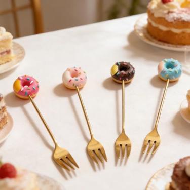 Imagem de Conjunto de 4 garfos de sobremesa de aço inoxidável – garfos reutilizáveis em forma de pirulito e donut para coquetéis, café, suco, vinho, leite, chá