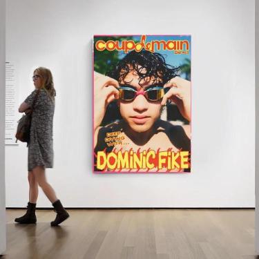 Imagem de Dominic Fike Pop Singer Adesivo De Parede Vintage Para Sala De Estar, 