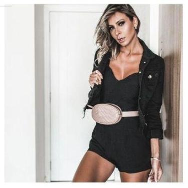 Imagem de Jaqueta cropped sarja feminina preta barra desfiada curta-Feminino