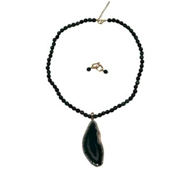Imagem de Kusum51 Colar exclusivo de fatia de ágata verde escuro com borda dourada e conjunto complementar de brincos com contas, Portable, Contas de pedra verde, Ágata