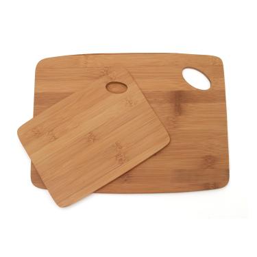 Imagem de Lipper International Tábuas de corte finas de madeira de bambu para cozinha com orifício oval no canto, conjunto de 2 tábuas, 15 x 20 cm e 23 x 30 cm