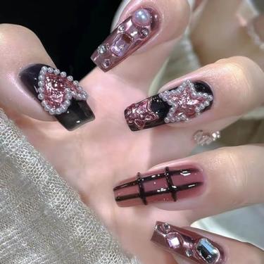 Imagem de RTKHFZE Unhas postiças quadradas médias pretas, pretas, pretas, unhas postiças de acrílico com joias de pérolas e designs de strass, unhas artificiais para decoração de unhas