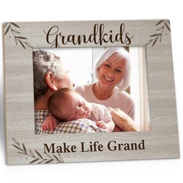 Imagem de Kneaotoaji Porta-retrato para avós – Presentes para novos avós, melhores presentes de aniversário da avó, Dia das Mães de netos, netos, moldura de madeira para pendurar na mesa ou na parede, 12 x 18