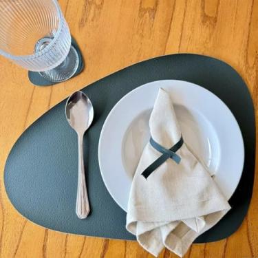 Imagem de Jogo Americano Vários Lugares Courino Premium Impermeável - Kit Completo com Porta Copos e Porta Guardanapos - Design Moderno Lavável 45x35cm Oval Orgânico (10, Verde/OffWhite, Oval)