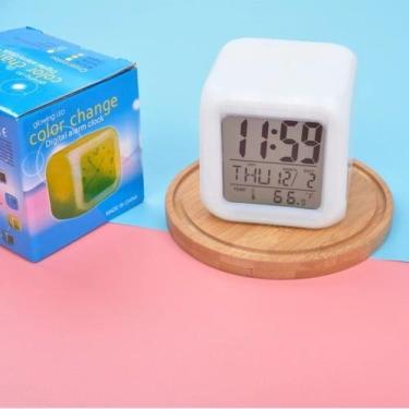 Imagem de Mini Relógio Despertador Digital de LED Marca as horas com precisão pa