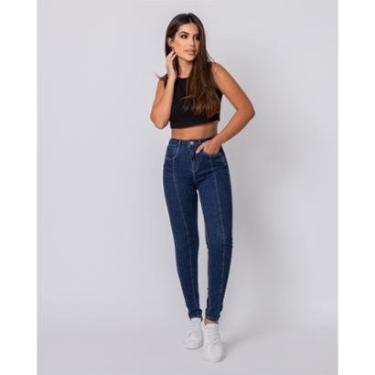 Imagem de CALÇA JEANS FEMININA INTERMEDIARIA COM RECORTE FRONTAL E PREGAS 22183-Feminino