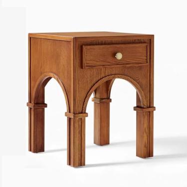 Imagem de Mesa de cabeceira moderna de meados do século com gaveta, mesa de canto de madeira vintage, puxadores de metal, mesas de canto pequenas, sala de estar, mesa lateral prática para cama