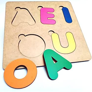 Imagem de Vogais em Madeira AEIOU Letras Coloridas Brinquedo Educativo Jogo de Encaixe 19x19cm - Mega Impress
