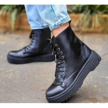 Imagem de Bota Coturno Tratorada Blogueira Preta Verniz - Lovely Footwear, 1105f