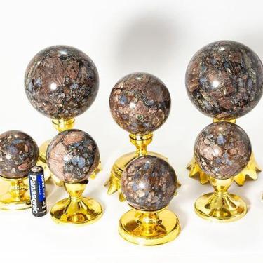 Imagem de 1 Kg Esfera de Pedra Riolita Rosa Natural de Alta Qualidade para Ataca