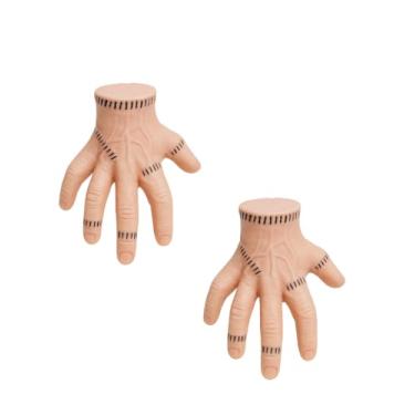 Imagem de Kit 2 Mãozinhas Wandinha – Decoração Assustadora com Detalhes de Costura, Enfeite de Terror para Festas, Casas Assombradas, Cosplay e Fotos Temáticas, Adams