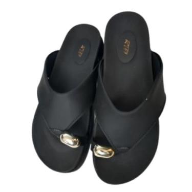 Imagem de Sandália Feminina Papete Flatform Confortável, Tiras Almofadadas, Palmilha Anatômica, Preta com Detalhe Dourado (BR, Adulto, Numérico, M, 36)