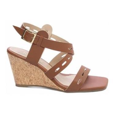 Imagem de Sandália Anabela Salto Plataforma 7 cm Feminina Fivela Dourada Caramelo-Feminino